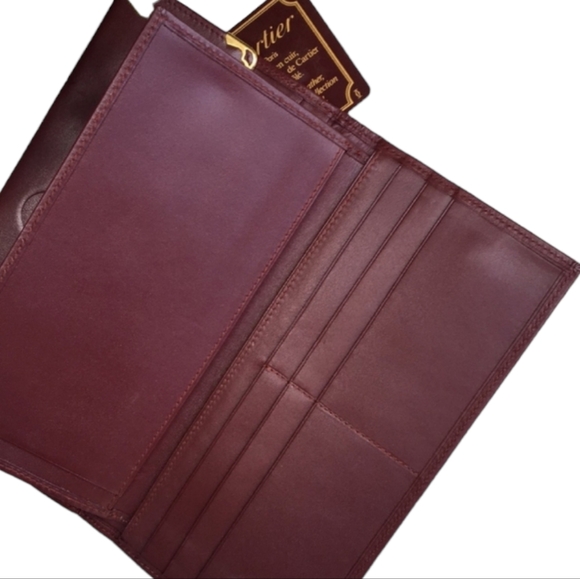 💋CARTIÉR BORDEAUX TRI-FOLD WALLET - Picture 10 of 14